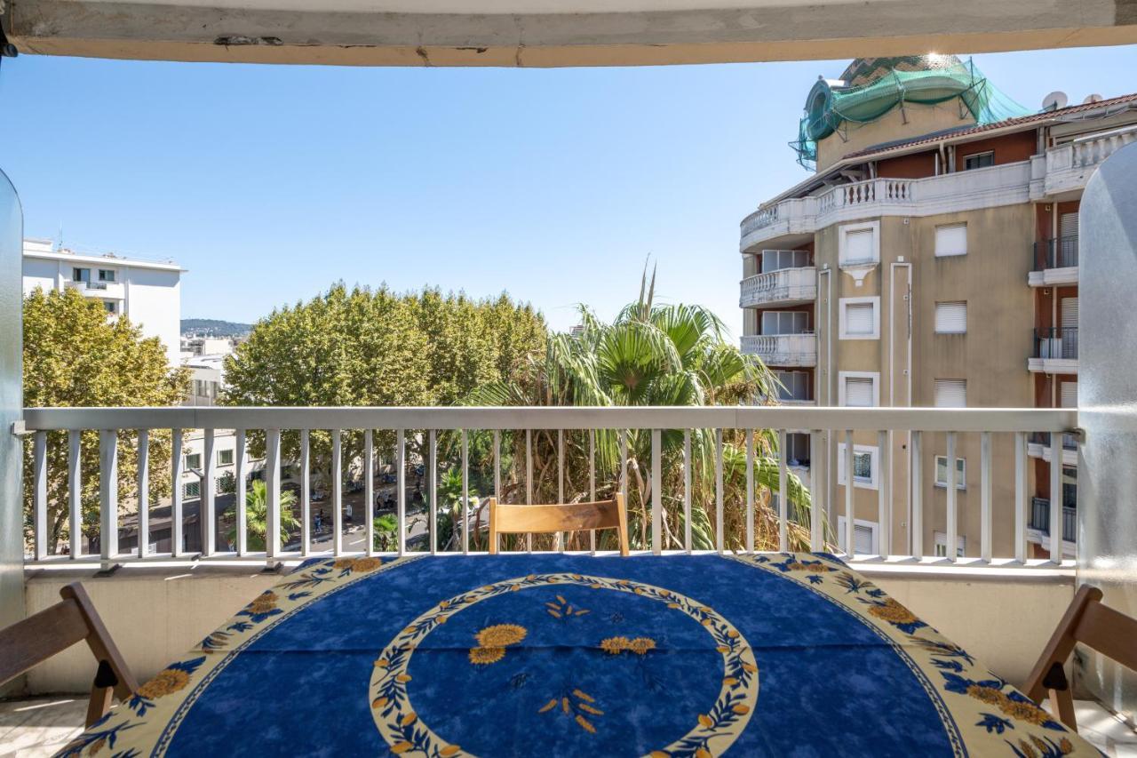 Greeter-Appartement Lumineux Avec Vue Sur La Mer Niza Exterior foto